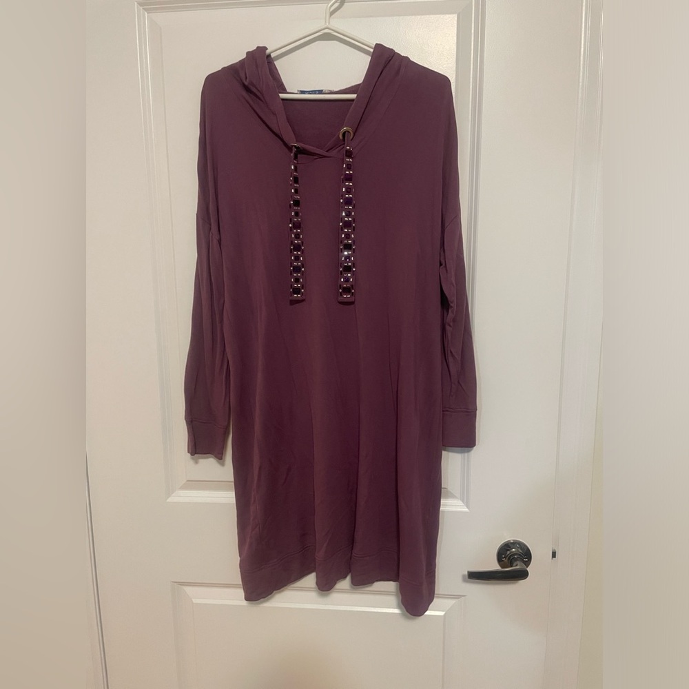 2/$25 🎉 RICKI’S purple hoodie dress with rhinestones, size large
